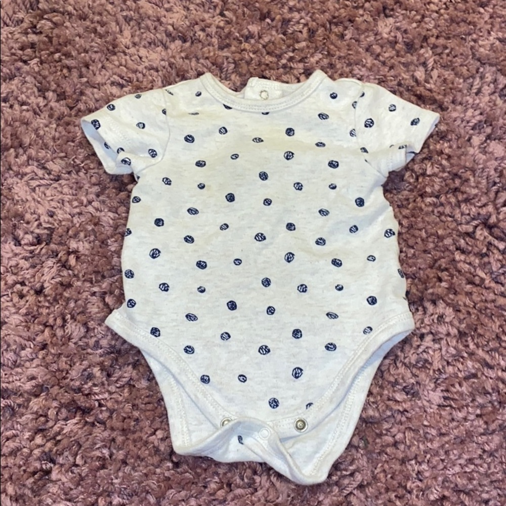 Short sleeve onesie